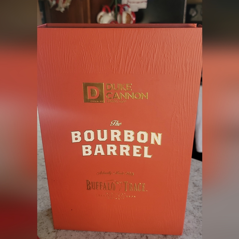 Duke Cannon The Bourbon Barrel 3 Piece Gift Set, New In Box.